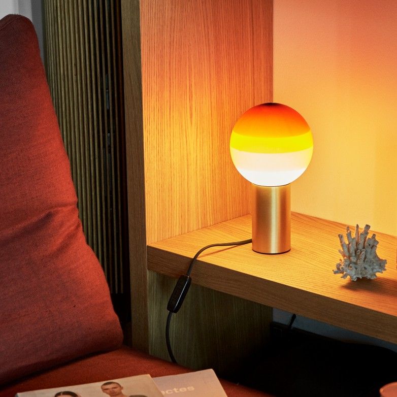 DIPPING LIGHT TABLE LAMP
